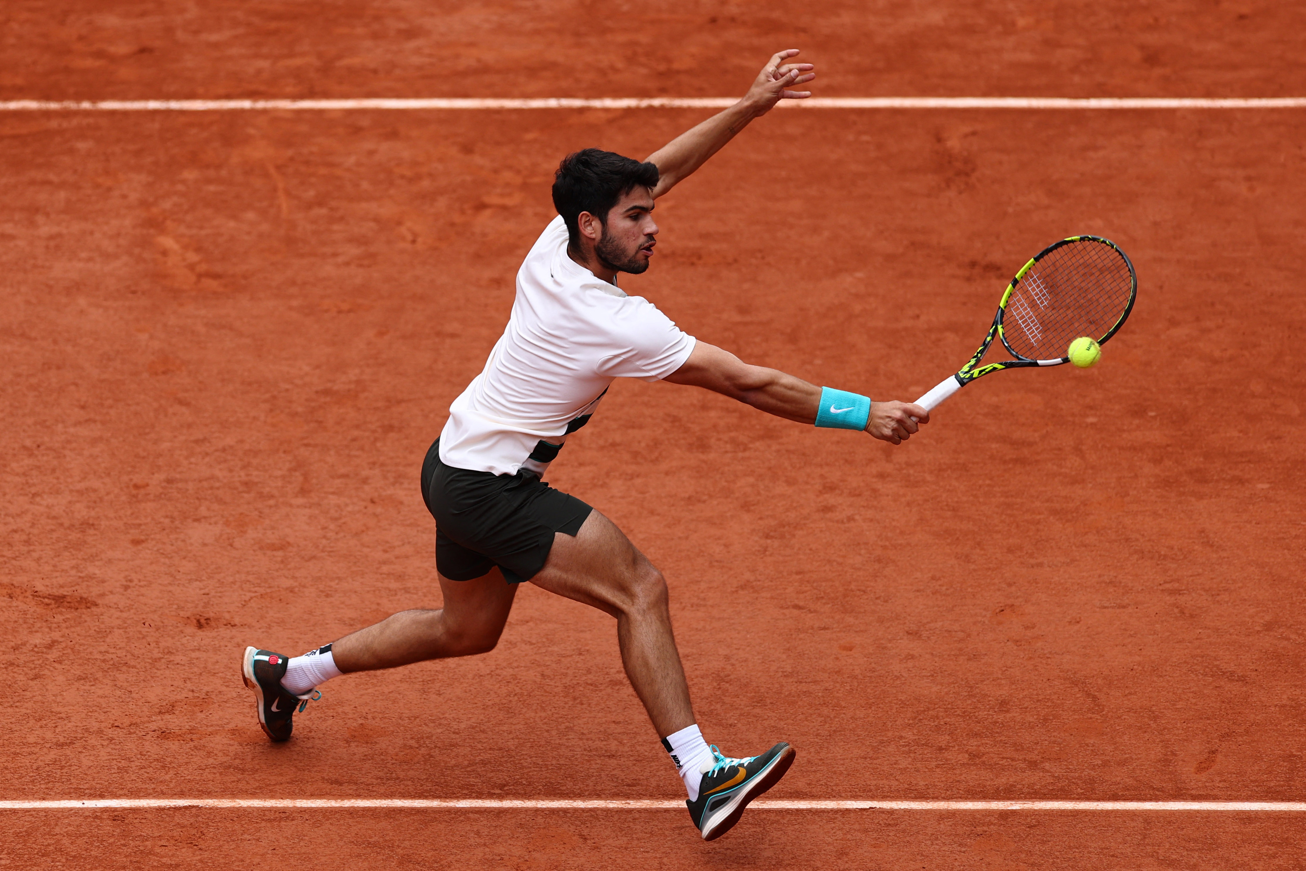 英国网球队血洗法国网球队，阿尔卡拉斯三分雨点燃全场