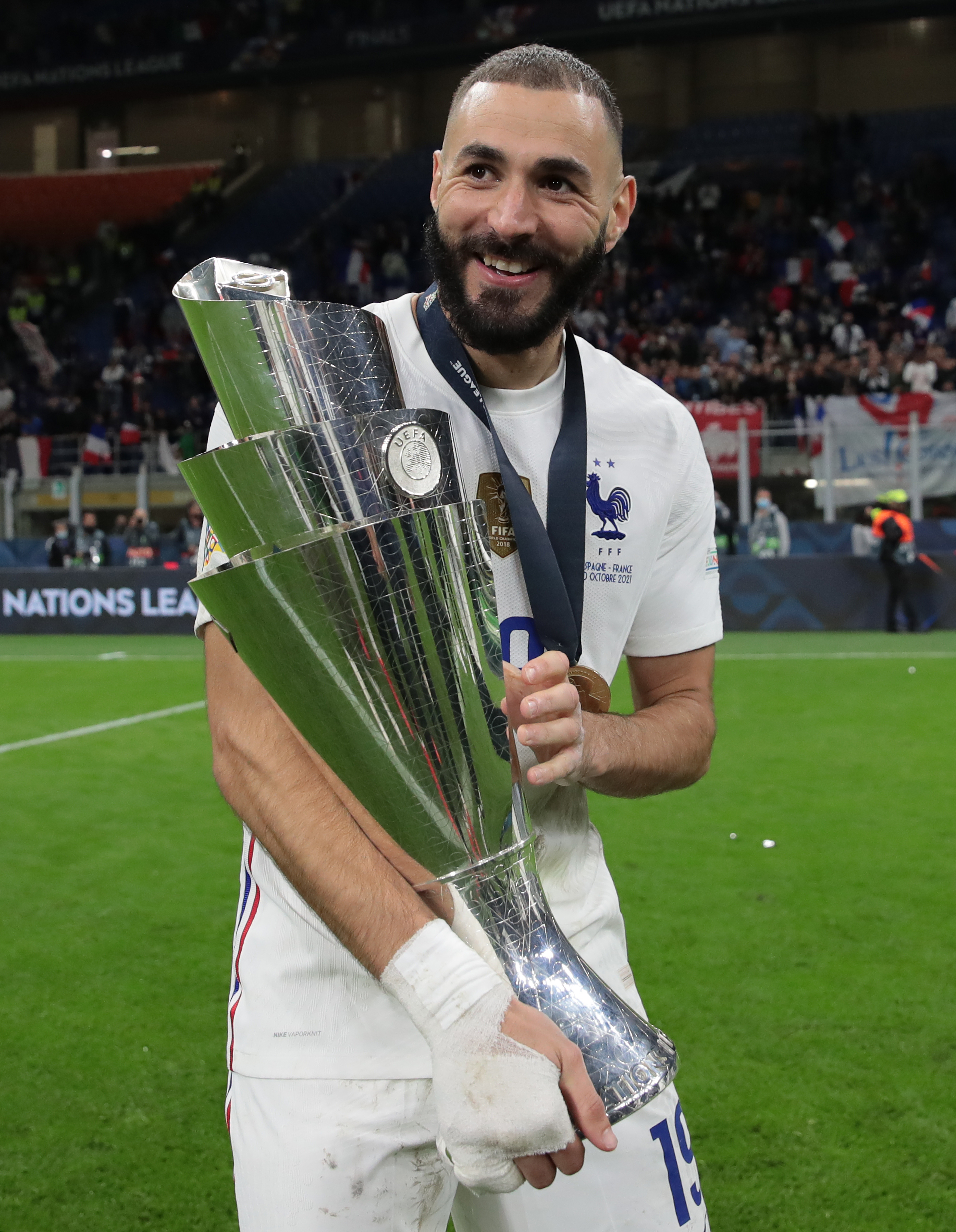 关于丹麦轻取罗马，本泽马惊艳世界的信息