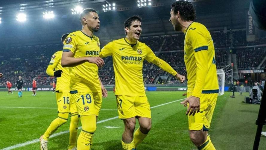 包含昂热主场击败斯特拉斯堡，追随领头羊的词条