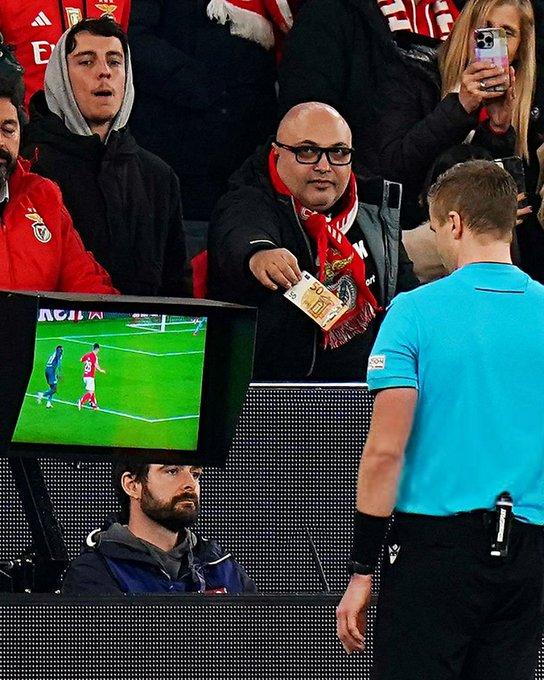 本菲卡压哨绝杀，英超占据先机