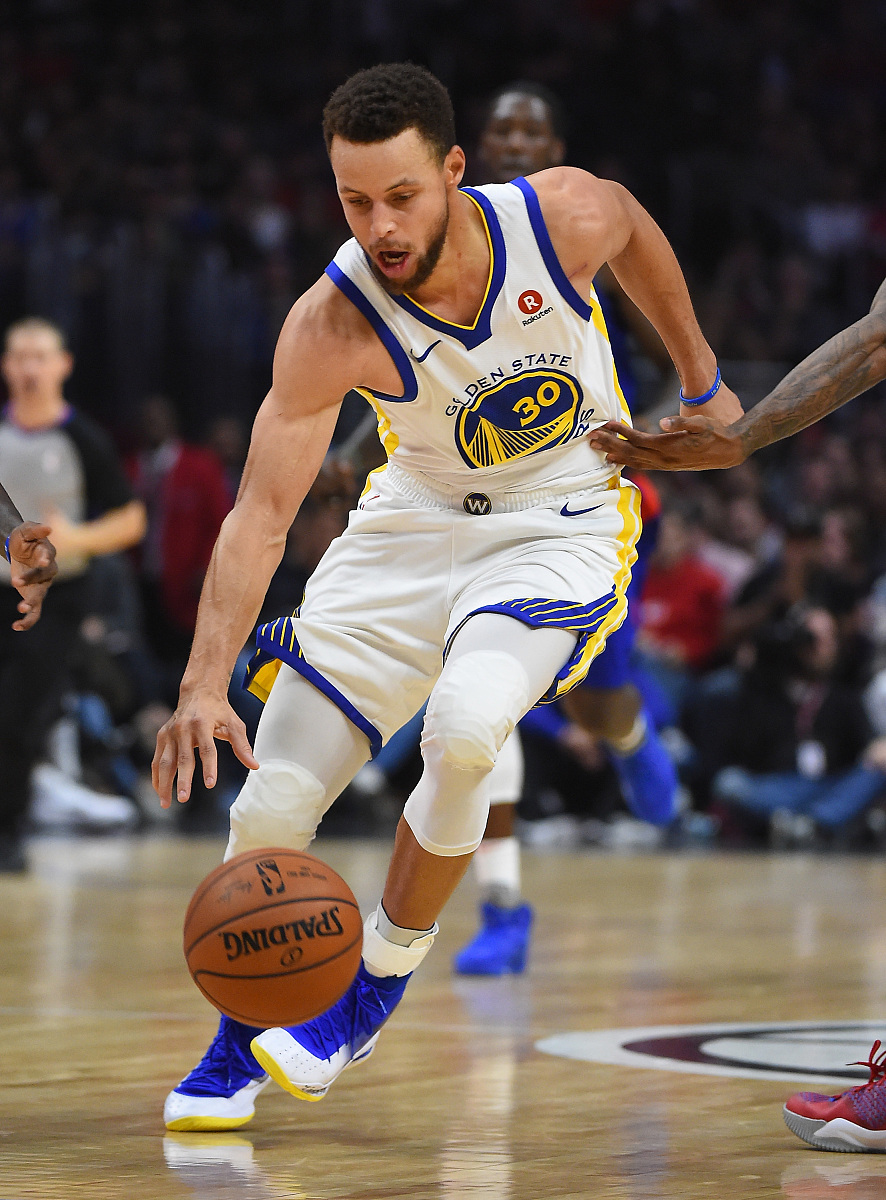 勇士客场大胜鹈鹕，连胜达四场！