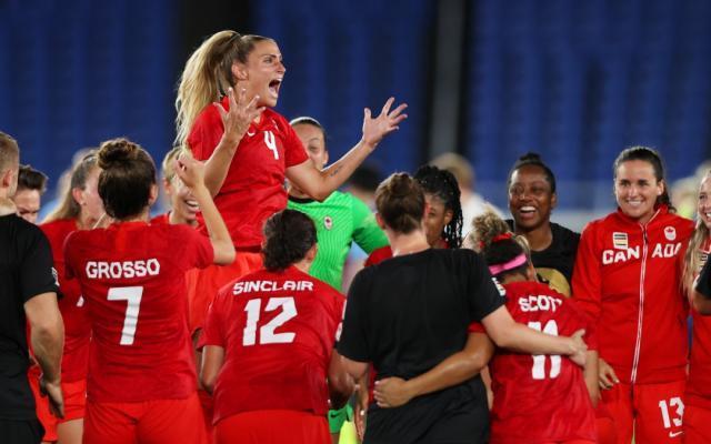 包含欧洲球队争相抢滩亚洲，足坛格局再次洗牌的词条