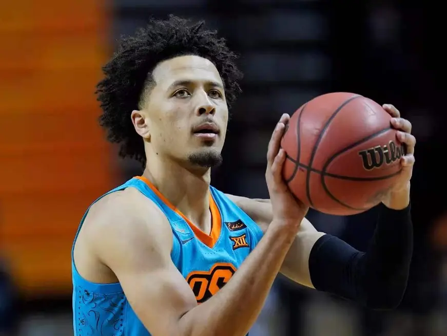 阿尔维斯主场告捷，排名逐步提升