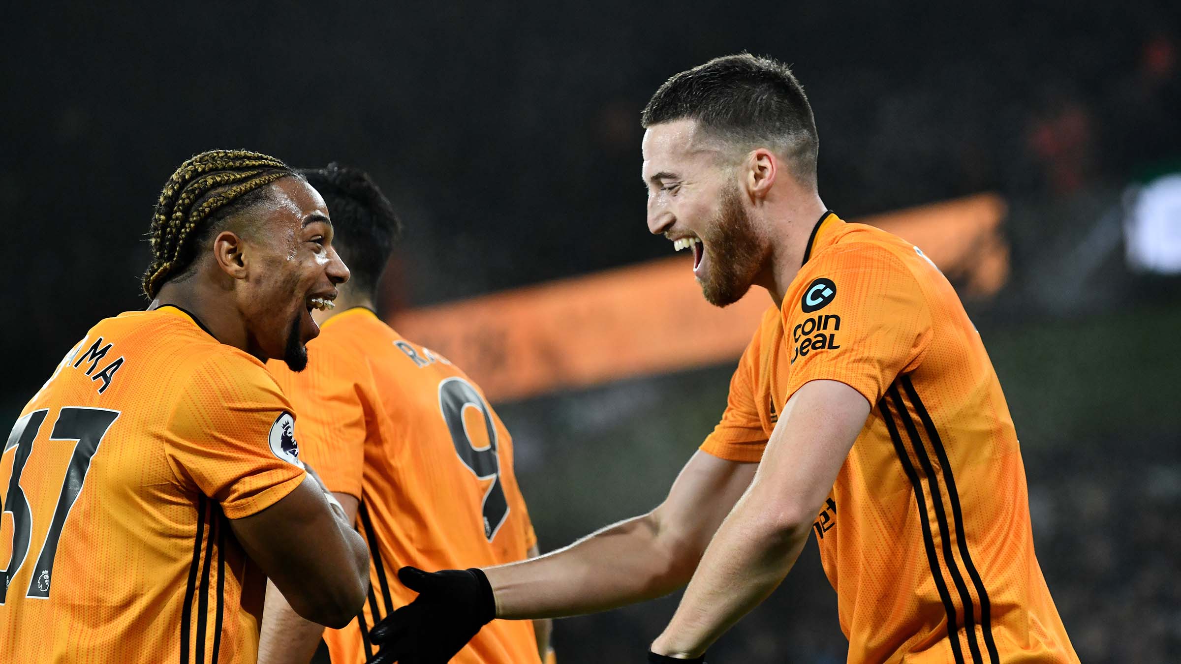 阿尔维斯主场告捷，排名逐步提升