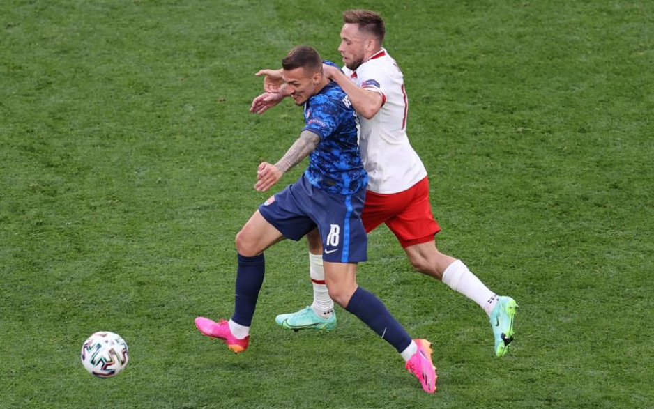 包含瑞典遭遇对手困境，与捷克开启半决赛战役的词条