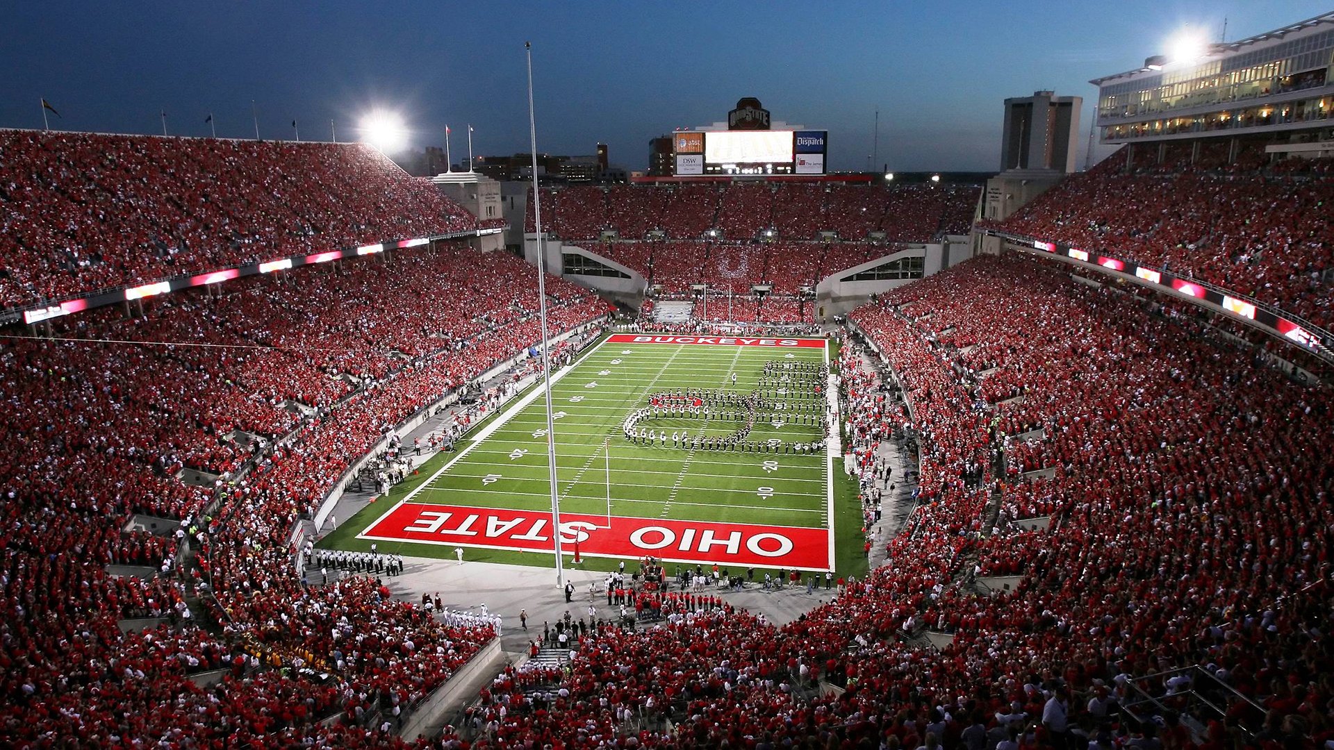 哈斯车队险胜法拉利，拉塞尔状态火热，一场颠覆预期的F1对决